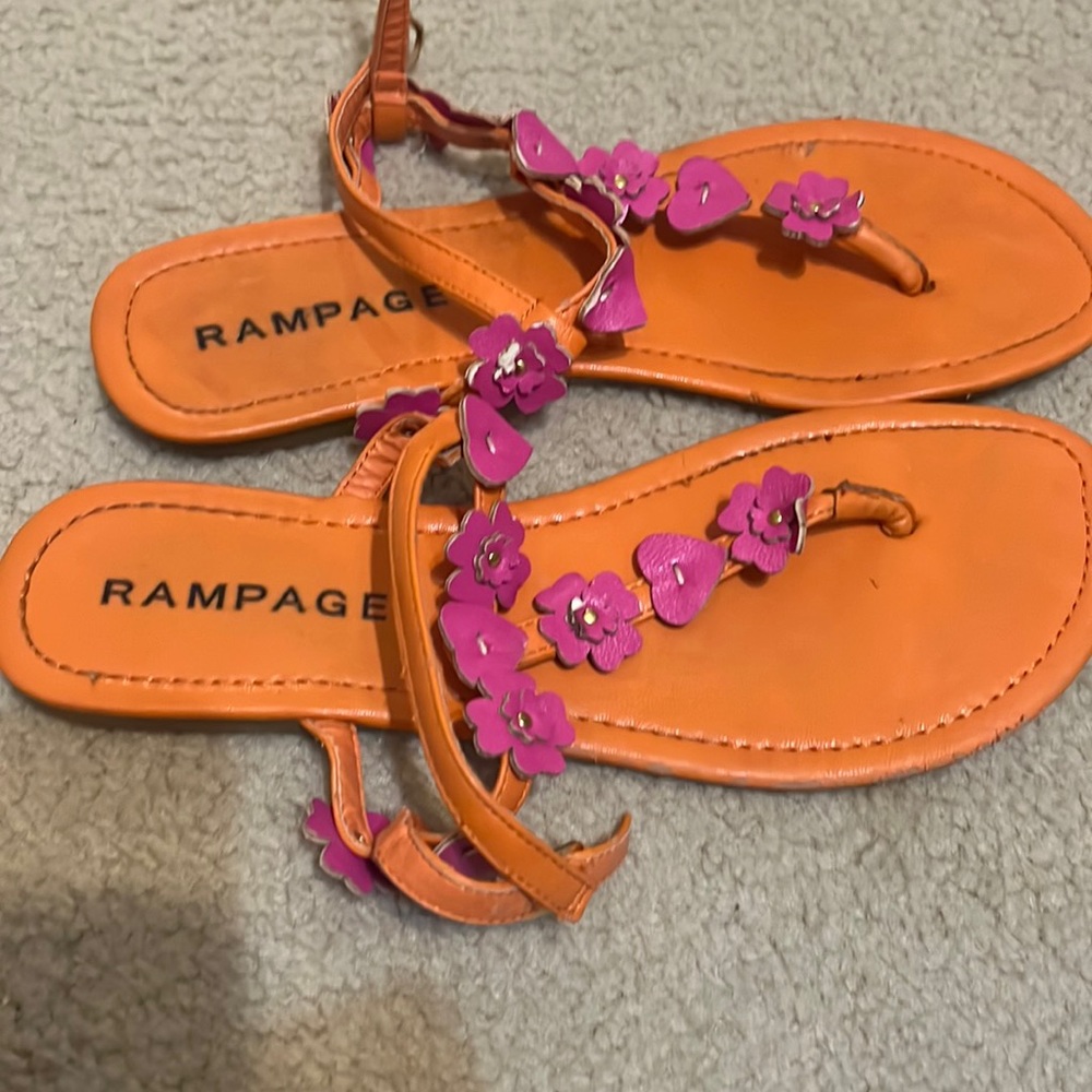 Great, colorful sandals, barely worn